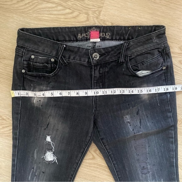 Y2K Grunge ALMOST Famous Distressed Bermuda Jean Shorts Size 11 Y2K Emo Low Rise - Picture 15 of 15